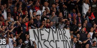 Faixa contra Neymar