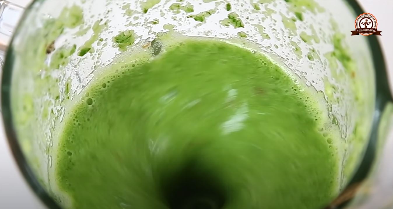 batendo o suco verde