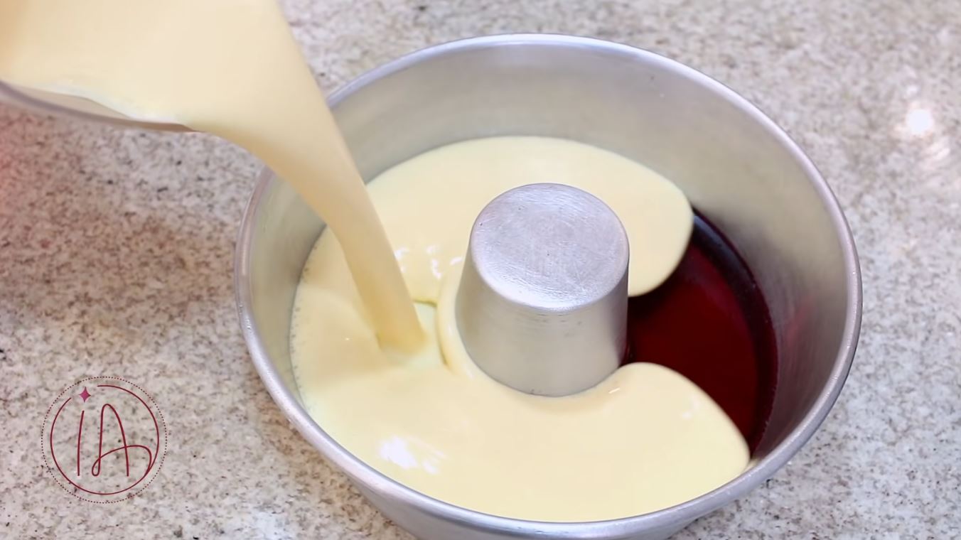 gelatina com creme de leite na forma