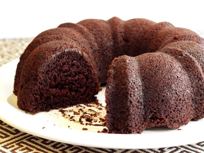 receita-de-bolo-de-chocolate-sem-leite-imagem