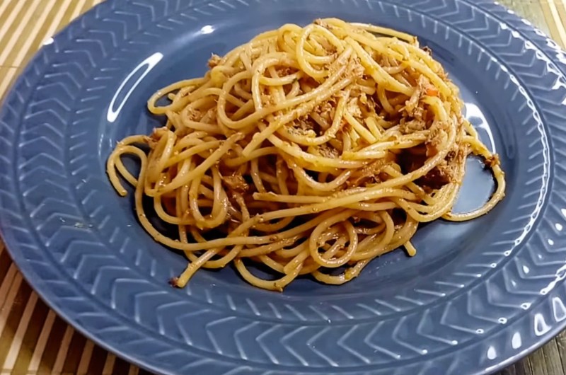 Macarrão com Sardinha