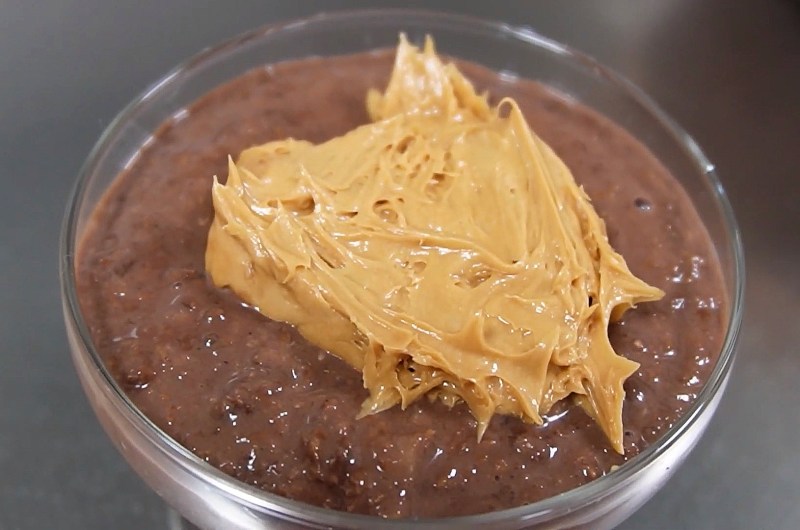Overnight Oats de Chocolate com Banana