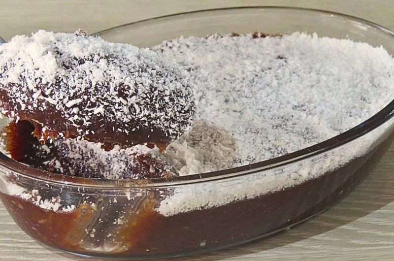 Gelado Cremoso de Chocolate com Coco