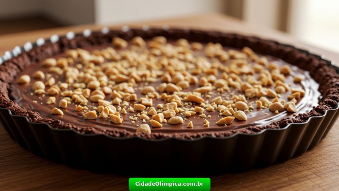 Essa Torta de Chocolate e Amendoim Vai Explodir Seu Paladar!