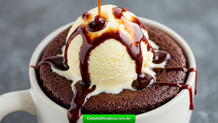 Brownie de Caneca em 2 MINUTOS